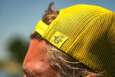 Kšiltovka Black and Yellow Trucker Cap