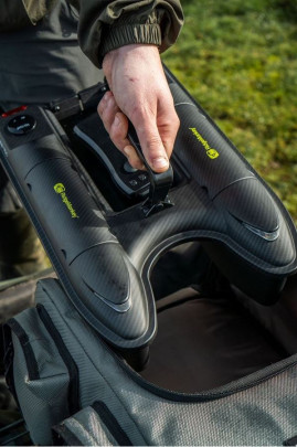 Zavážecí loďka Hunter 750 Bait Boat