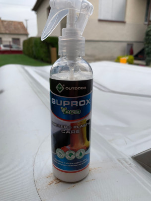 Přípravek na ošetření a impregnaci gumy člunu Guprox