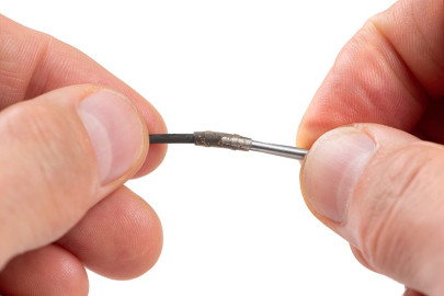 Navlékač Edges Tubing Threader