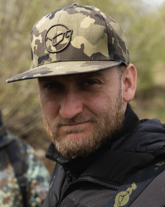 Kšiltovka Snapback Dark Kamo