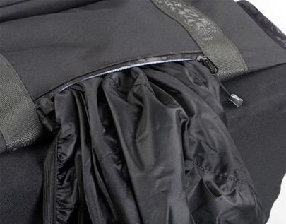 Taška Voyager Camo Large Carryall