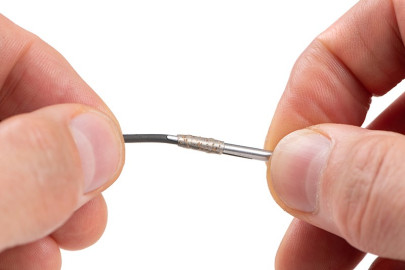 Navlékač Edges Tubing Threader