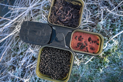 Stojan na krabičky Compact Bait Waiter Set