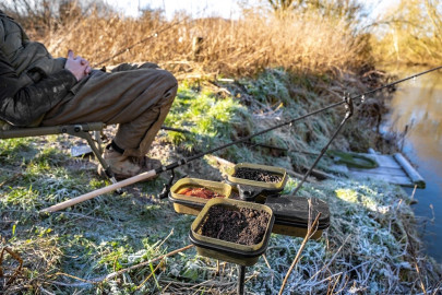 Stojan na krabičky Compact Bait Waiter Set