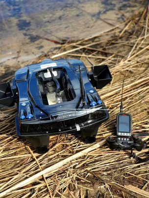 Zavážecí loďka Leader Pro GPS Sonar