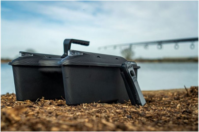 Zavážecí loďka Hunter 750 Bait Boat
