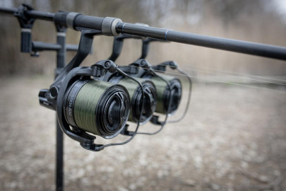 Naviják Obsidian Carp 12000