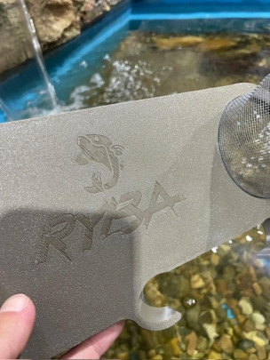 Stolek na křeslo Quattro + víko na plechovku