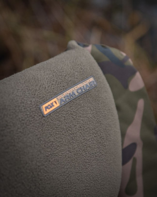 Křeslo Super Deluxe Arm Chair